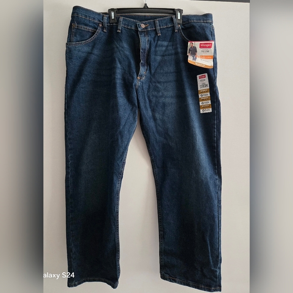 Men wrangler jeans 44x30 - Picture 1 of 4